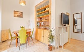 Elle Home