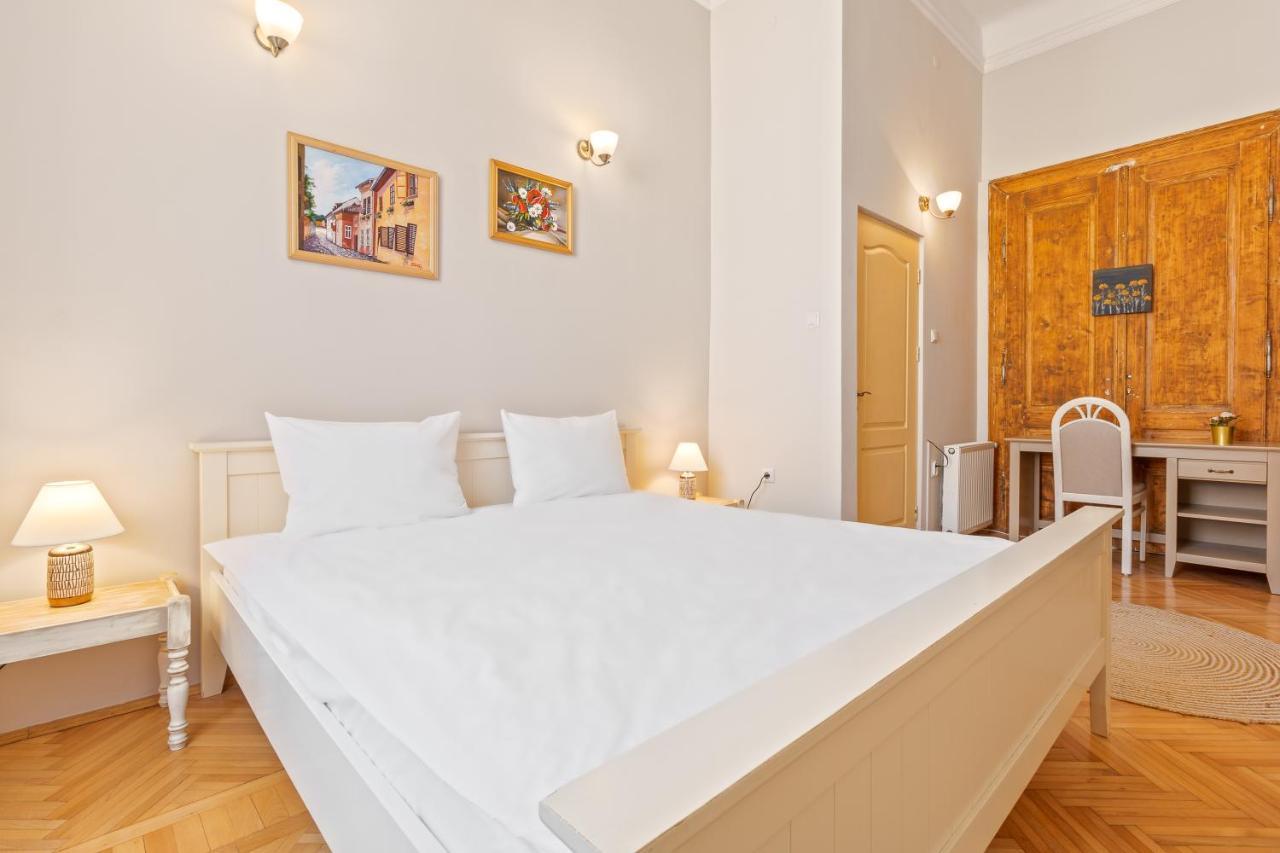 Elle Home Oradea Exterior foto